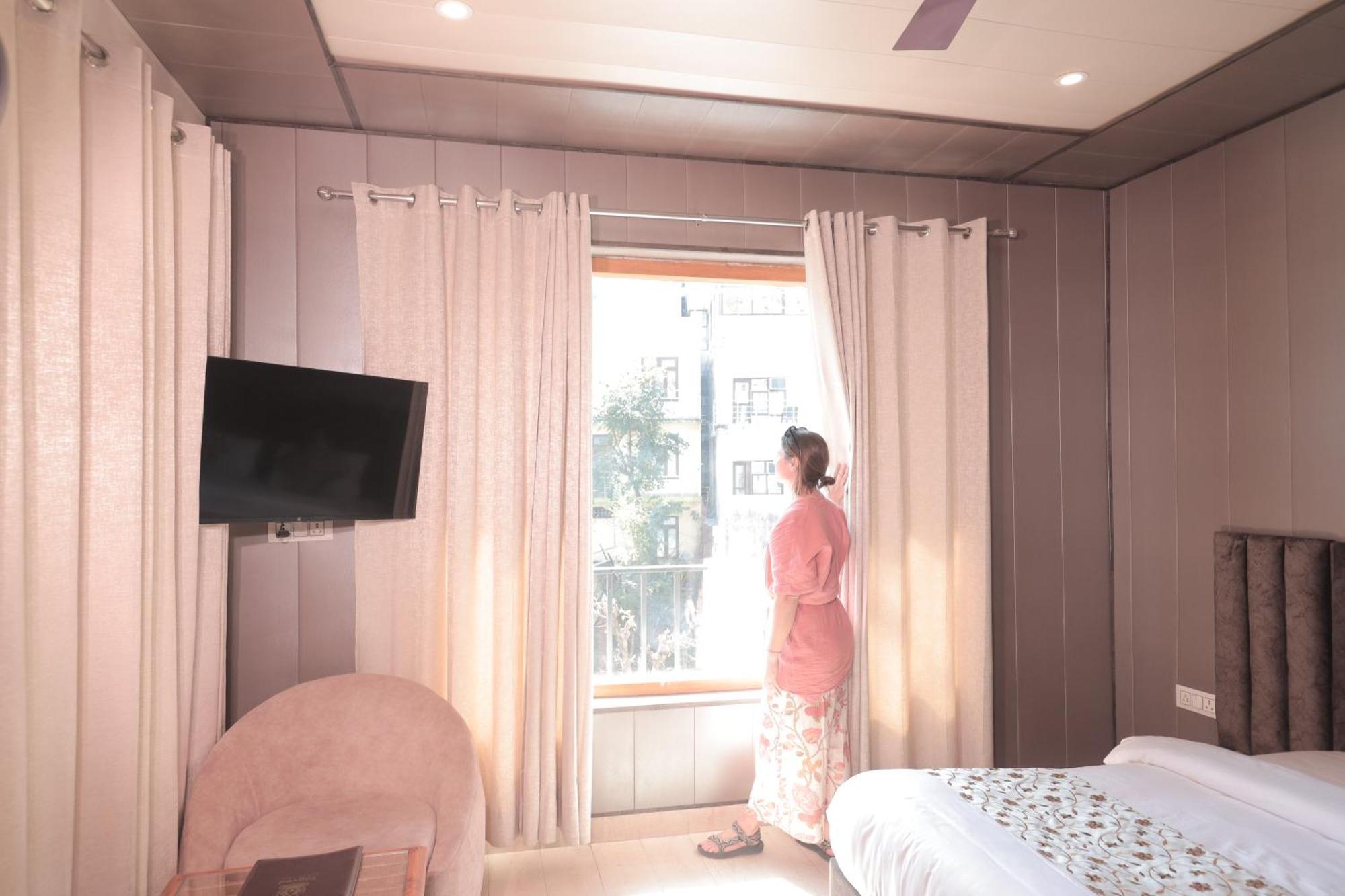 Yogved Hospitality & Resort Rishikesh Bagian luar foto