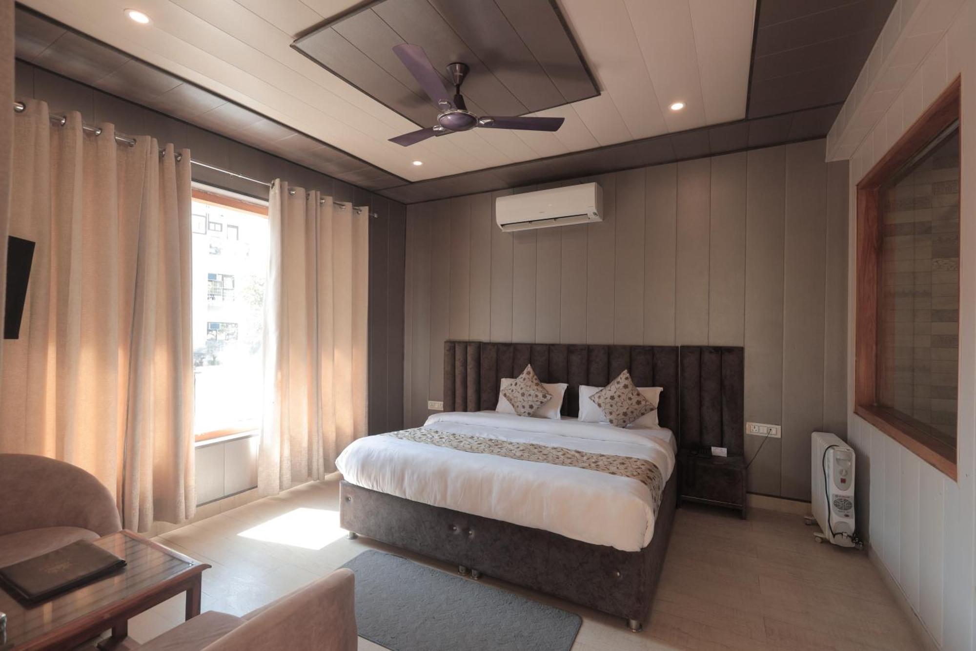 Yogved Hospitality & Resort Rishikesh Bagian luar foto